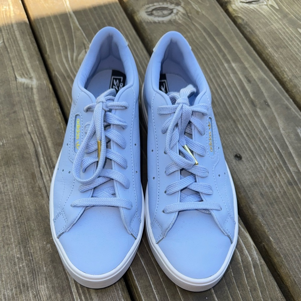 Like New! adidas Original Sleek Trainers
